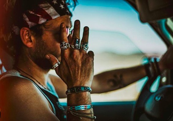 Guide de l’homme sur le port de bijoux - internationalnews - l